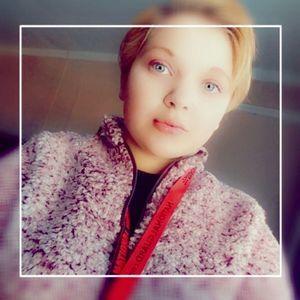 Meet your Posher, Cassandra